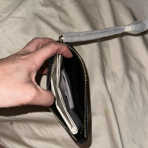 NWT Coach CORNER ZIP WRISTLET WITH LEOPARD PRINT - Picture 8 of 8